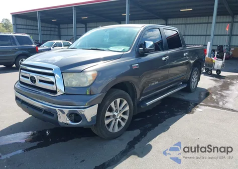 2011 Toyota Tundra Grade 5.7L V8 z USA, uszkodzony, nr VIN 5TFEY5F15BX101976